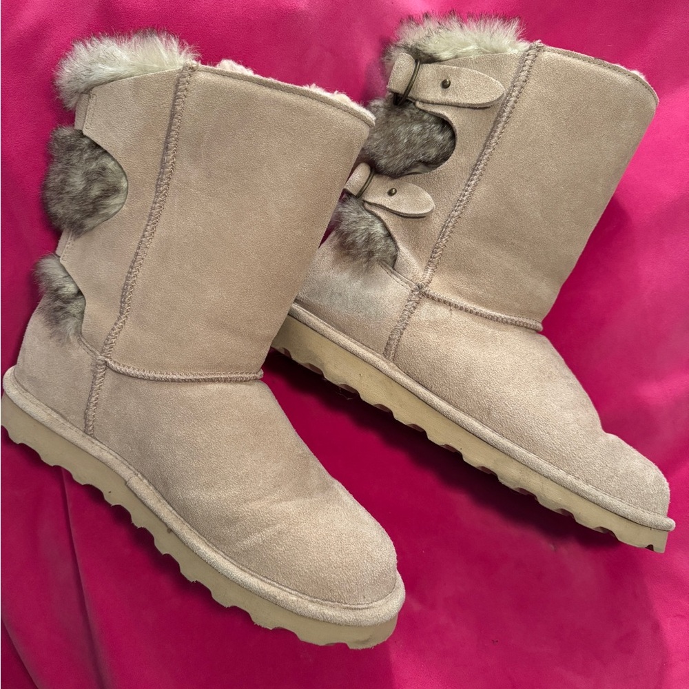 BearPaw Women's Tan Winter Boots with Gray Fur